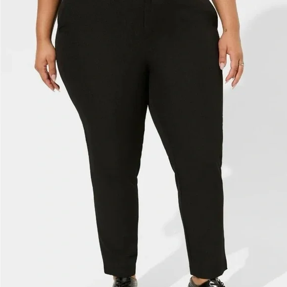 TORRID Women's Stretch Tapered Trouser Pants Black (Sz 16) NWT $79.50 - Picture 1 of 5